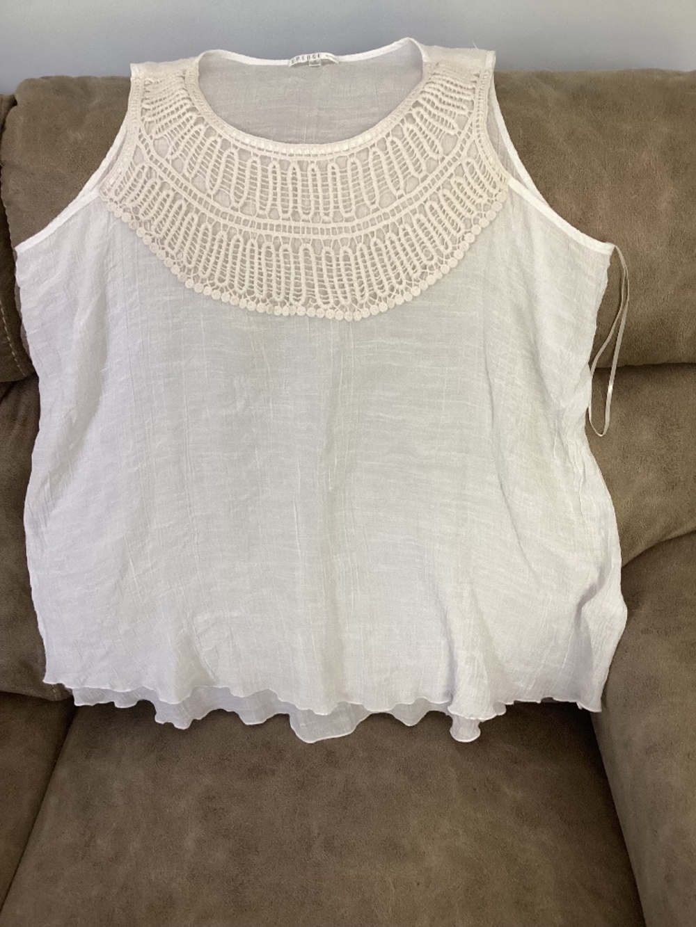 Spense 1x cream sleeveless blouse